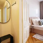 Luxemi I Center Premium Apartment