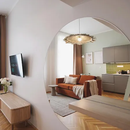 Luxemi I Center Premium Apartment Prag