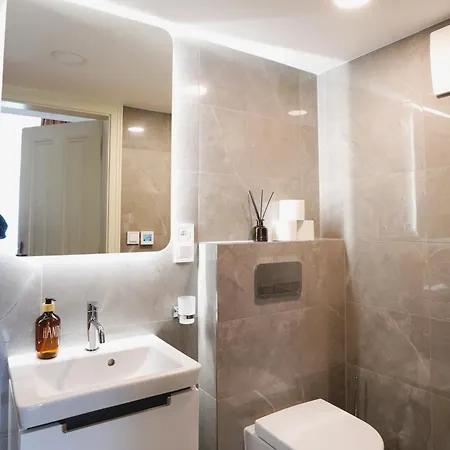 Luxemi I Center Premium Apartment Prag