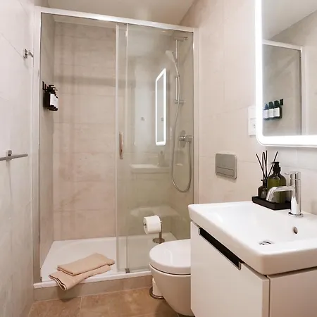 Luxemi I Center Premium Apartment Prag